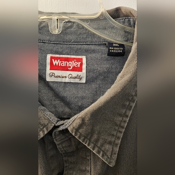Wrangler Men's Charcoal Button Down Shirt - Picture 3 of 4